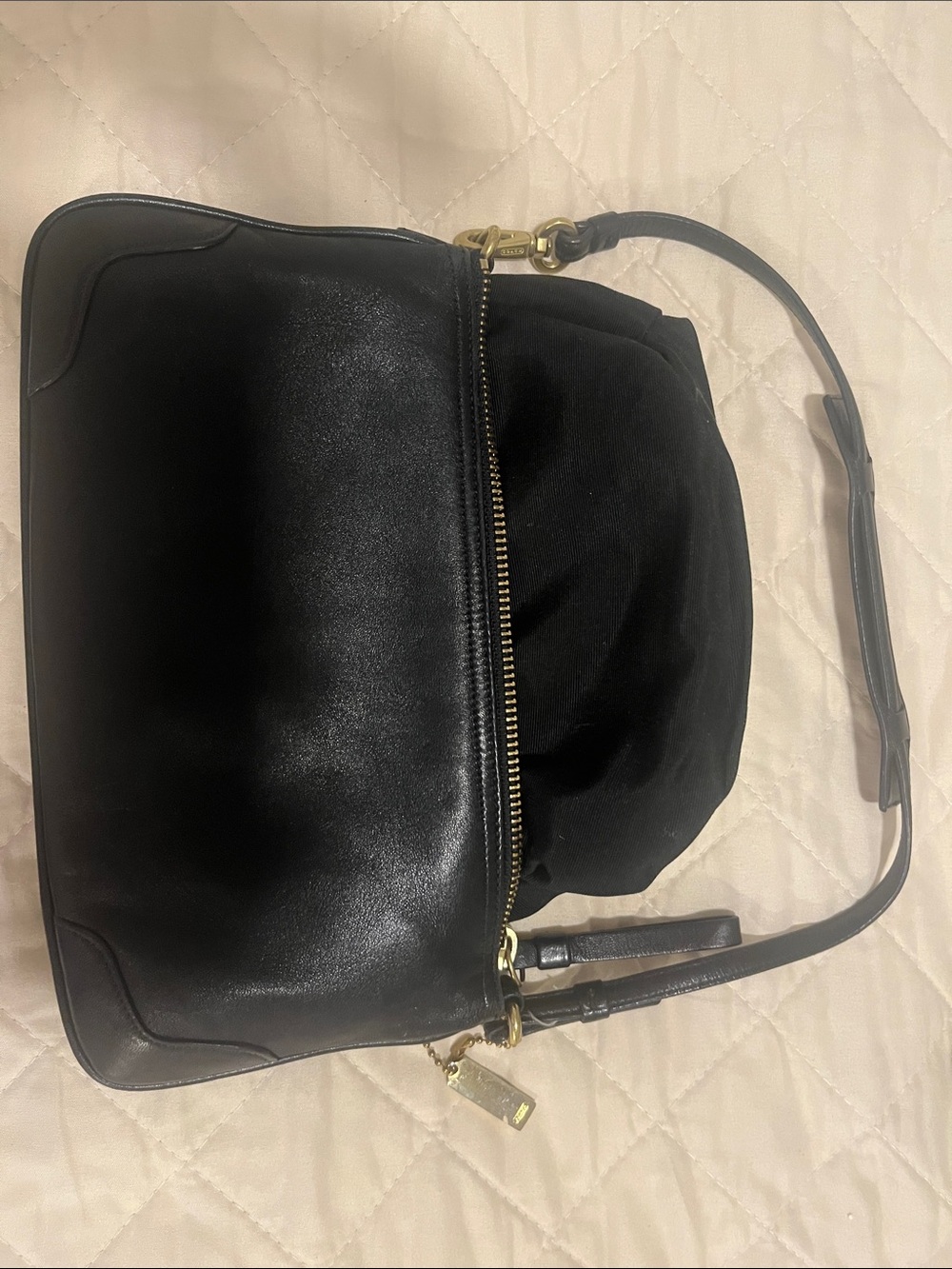 Vintage Coach Black Leather Shoulder Bag with Gold Hardware Accent - Picture 8 of 8